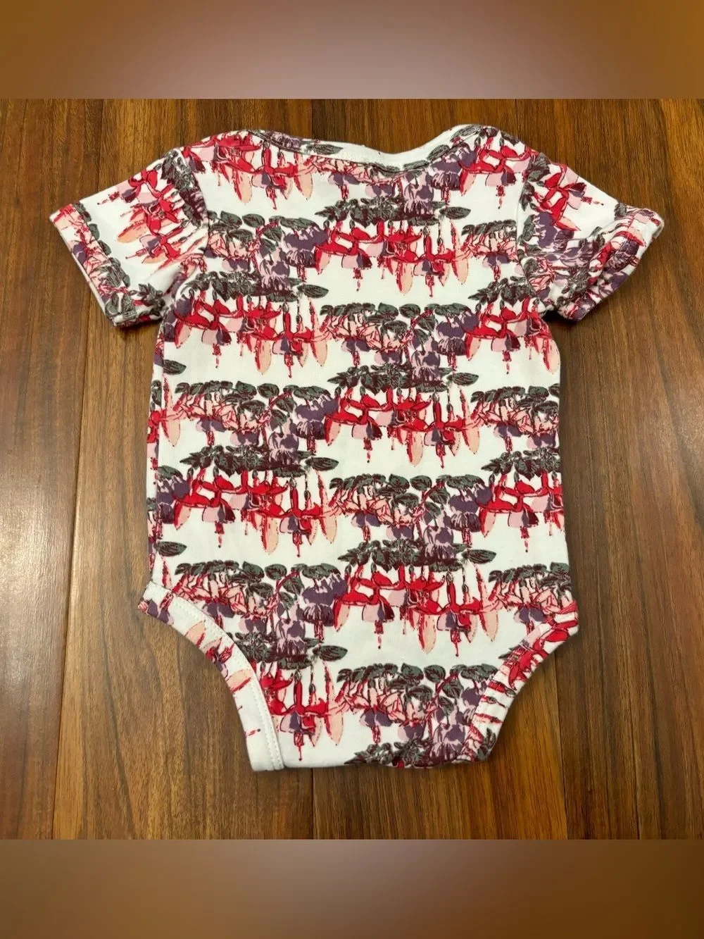 Kate Quinn red/white/green/purple patterned 2 piece set